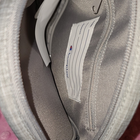 Champion Crossbody - Picture 6 of 10